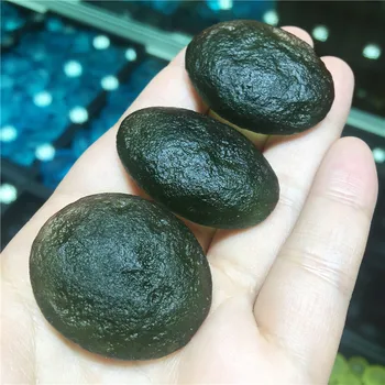 1pcs Moldavite checa impactos de Meteoritos Contas de Vidro Pedra bruta Energia Cristal de Pedra